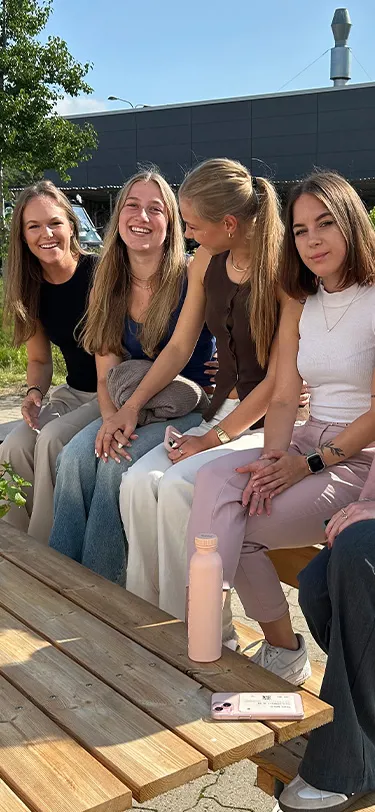 Eud Livet Paa Skolen Saebekasselob Veninder