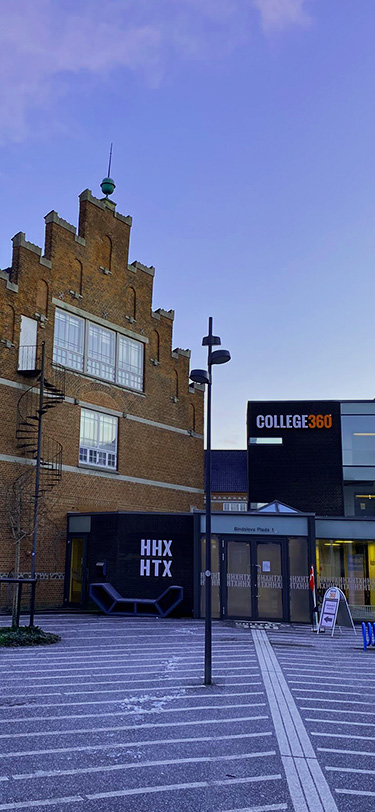 Hhx Livet Paa Skolen Indgang Til Skolen