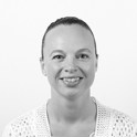 Nettie Hvam Pape underviser