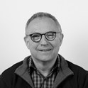 Ole Tormod Bøndergaard underviser