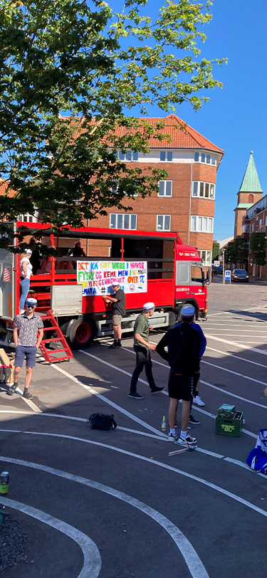 HHX Livet Paa Skolen Studenter Studentervogn