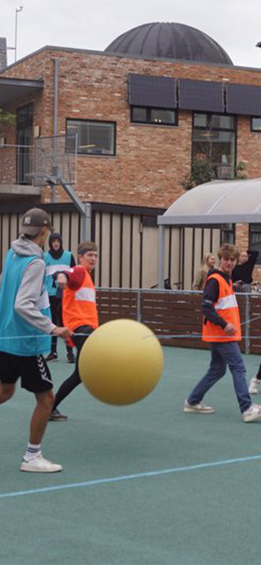 HHX Livet Paa Skolen Idraetsdag Boldspil