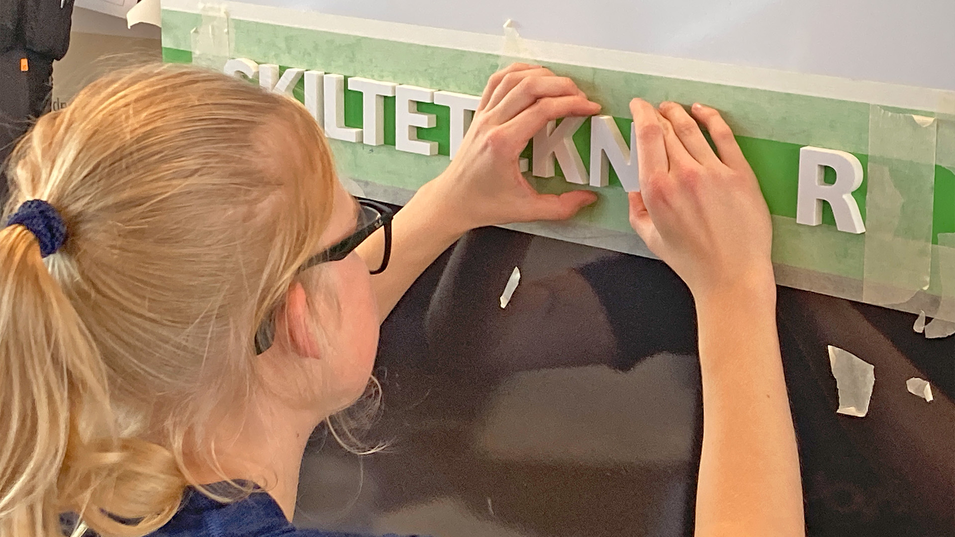 Bogstaver på skiltet