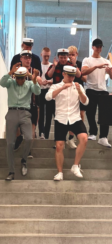 EUX Studenter Dimission Livet Paa Skolen