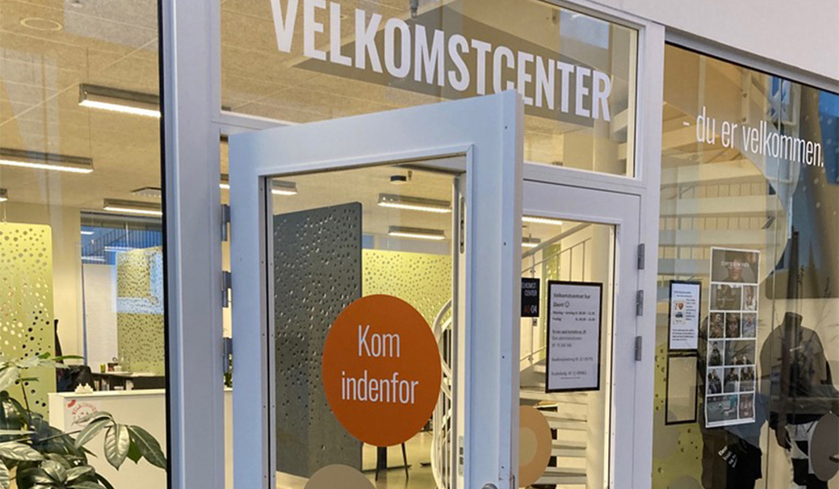 Du er altid velkommen inden for i vores velkomstcenter på Bredhøjvej